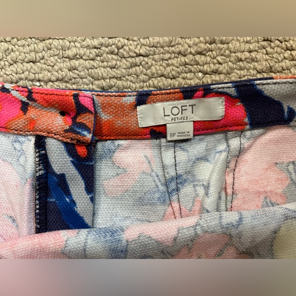 LOFT Multicolor Floral Pencil Skirt - Picture 3 of 3